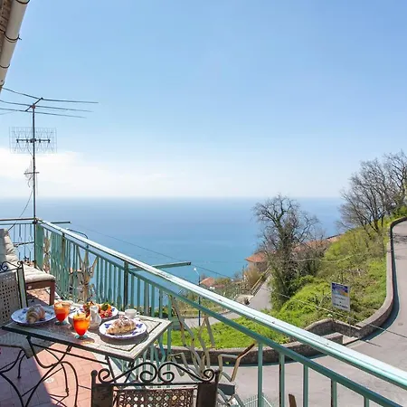 Apartment House-charme Degli Dei Holidays In Amalfi Coast *